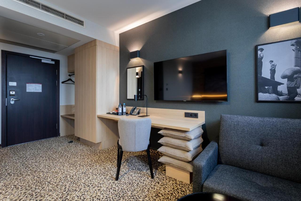 Qubus Hotel Gdansk Exterior photo