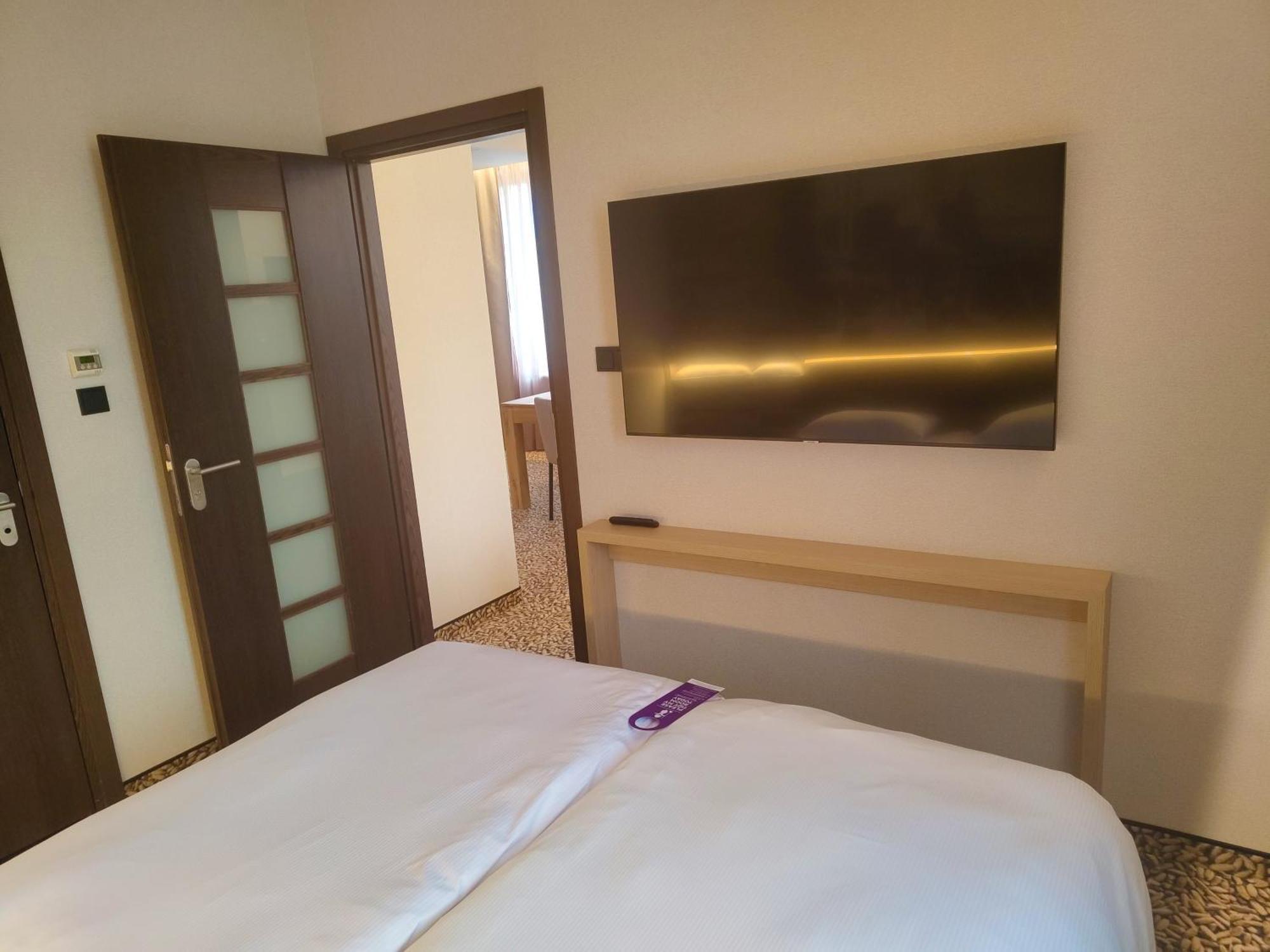 Qubus Hotel Gdansk Exterior photo
