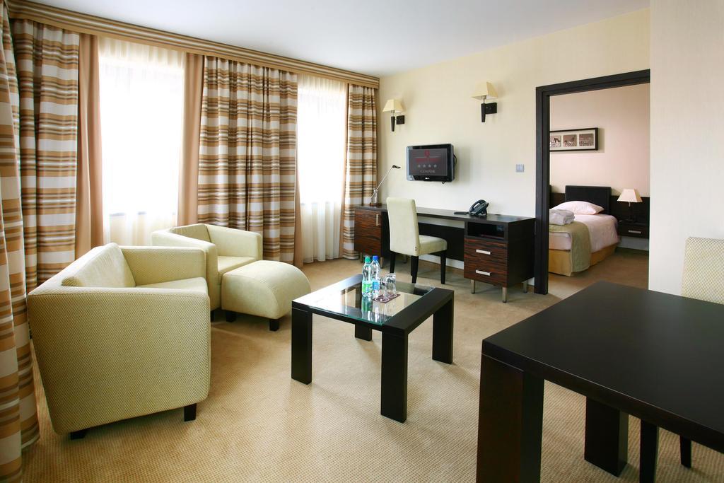 Qubus Hotel Gdansk Exterior photo